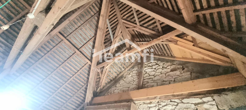 Maison - 230 m² - 9 pièces