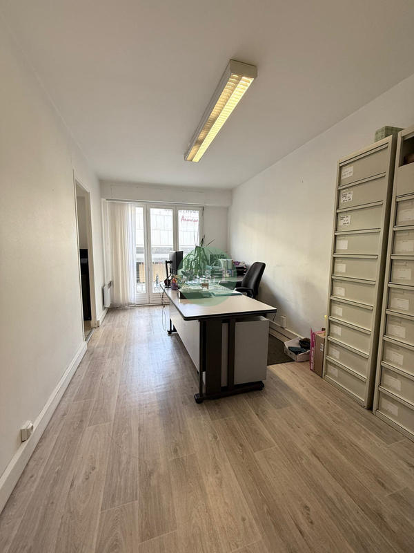 Local d'activités - 98 m²