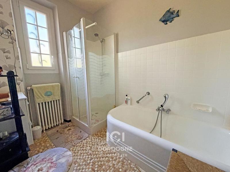 Propriété - 145 m² - 5 pièces