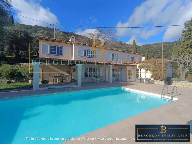 Villa - 185 m² - 6 pièces