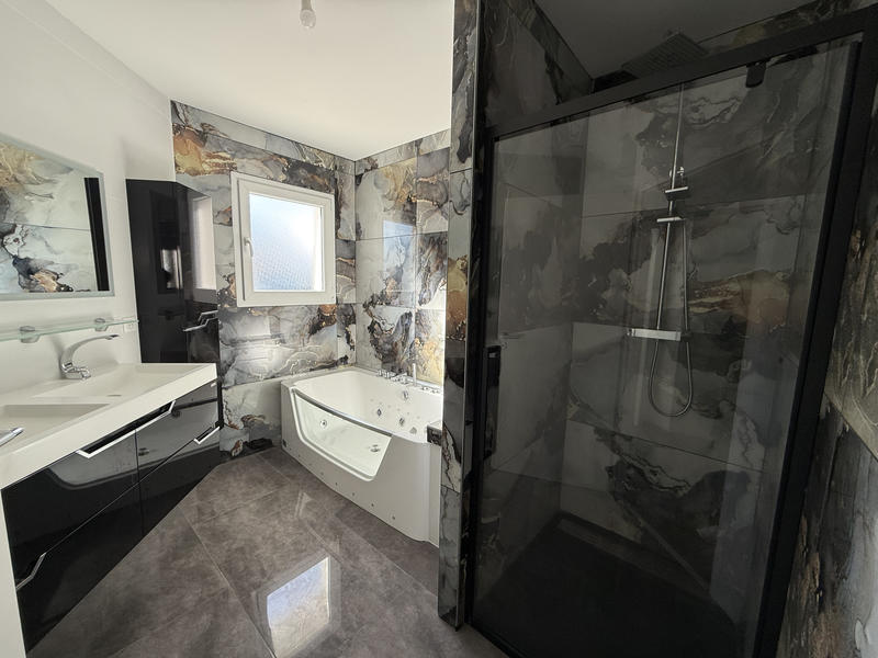 Maison - 139 m² - 5 pièces