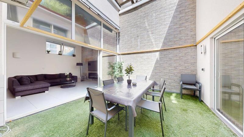 Loft - 160 m² - 4 pièces