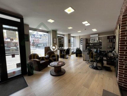 Local commercial - 223 m²