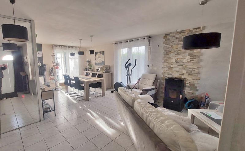 Maison - 121 m² - 11 pièces