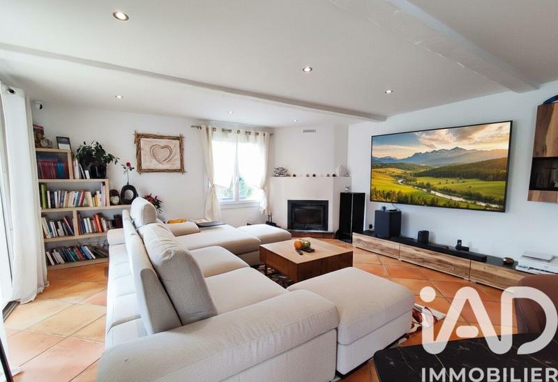 Maison - 187 m² - 8 pièces