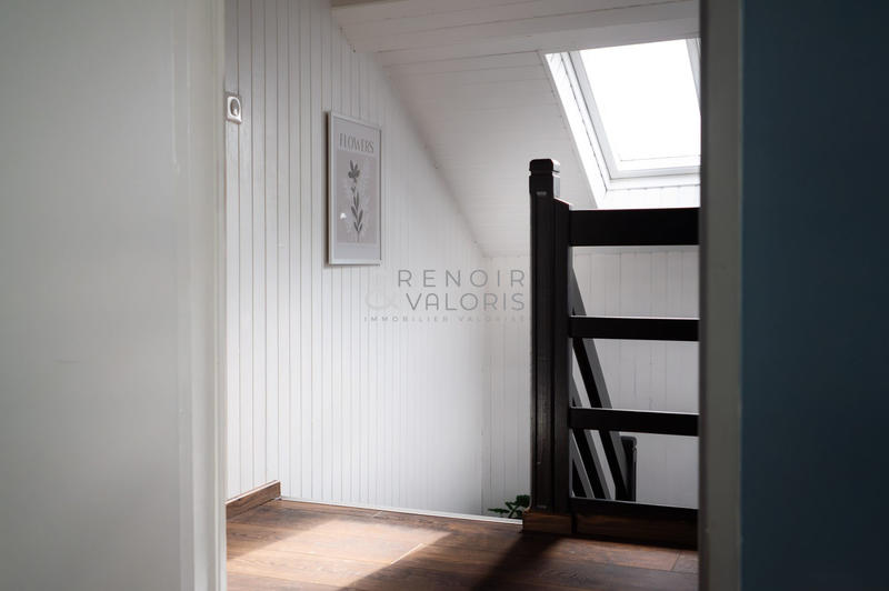 Maison - 168 m² - 9 pièces