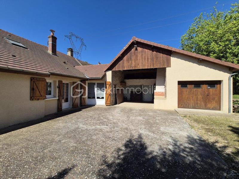 Propriété - 134 m² - 4 pièces