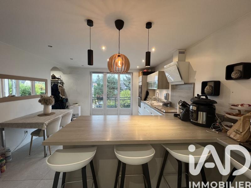 Maison - 108 m² - 6 pièces