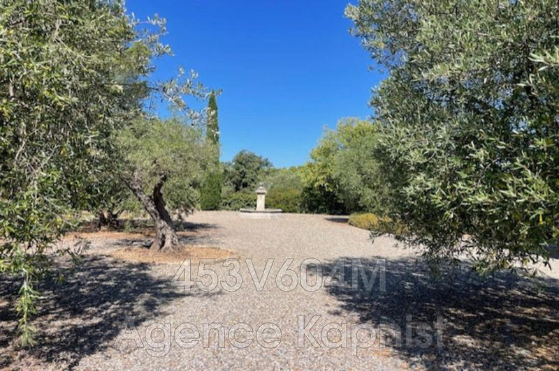 Bastide - 350 m² - 12 pièces