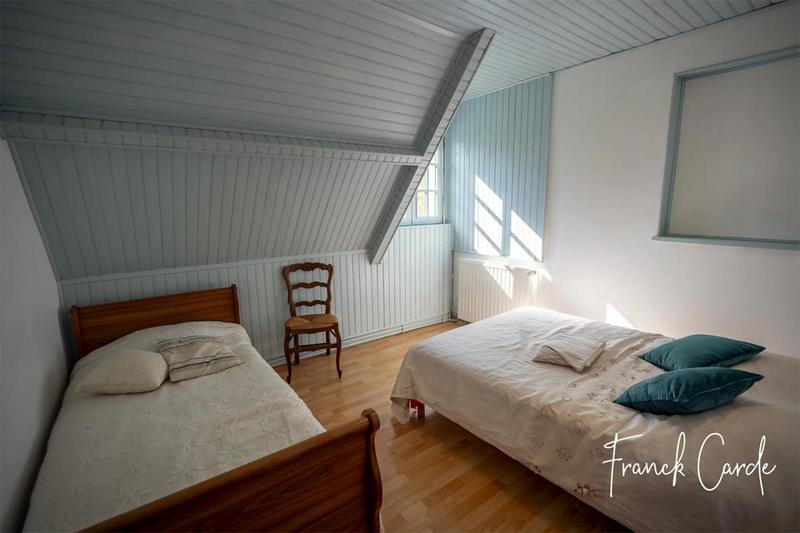 Maison traditionnelle - 139 m² - 7 pièces