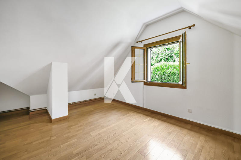 Maison - 162 m² - 7 pièces