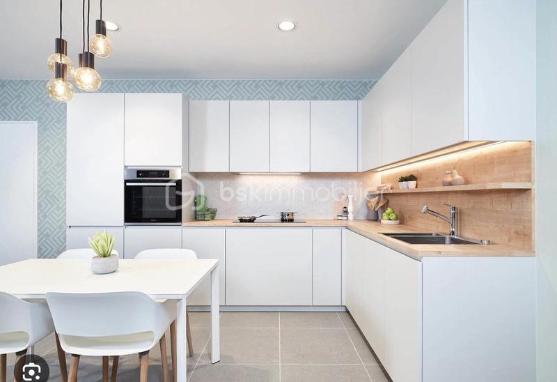 Appartement - 90 m² - 4 pièces