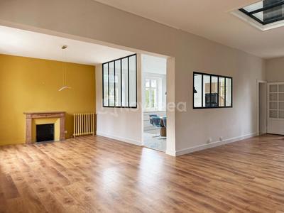 Villa - 310 m² - 12 pièces