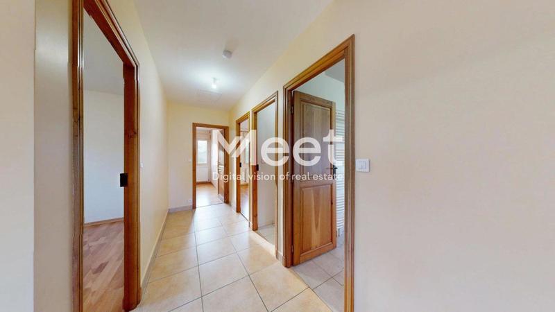 Maison - 220 m² - 6 pièces