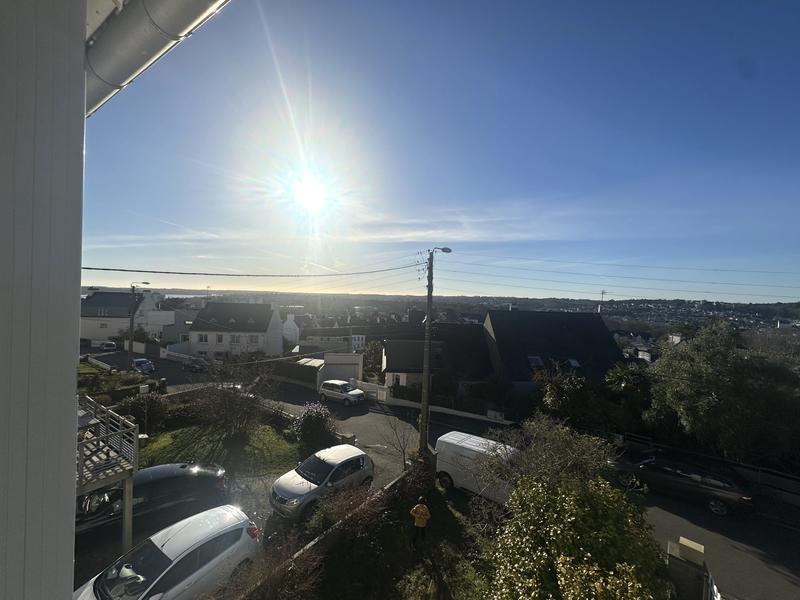 Maison - 94 m² - 5 pièces