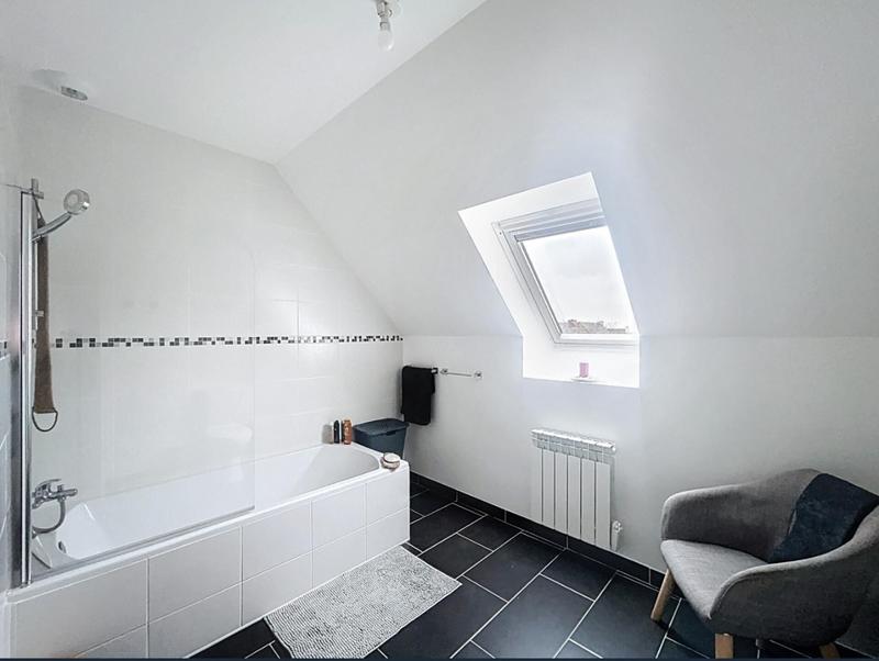 Maison - 83 m² - 5 pièces