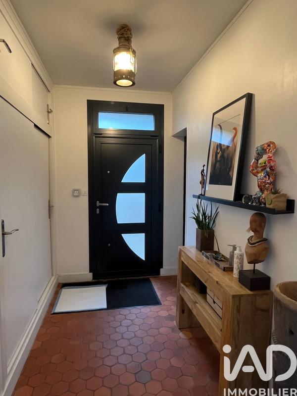 Maison - 210 m² - 8 pièces