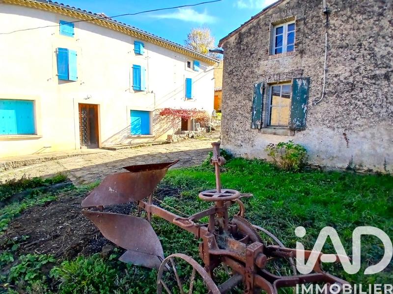 Maison - 300 m² - 11 pièces