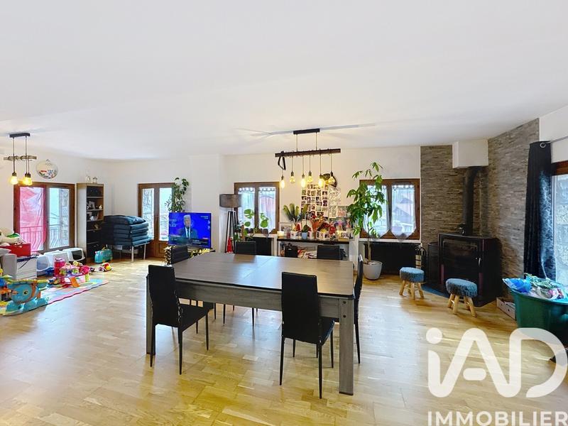 Châlet - 300 m² - 4 pièces