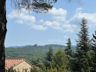 Maison - 102 m² - 4 pièces