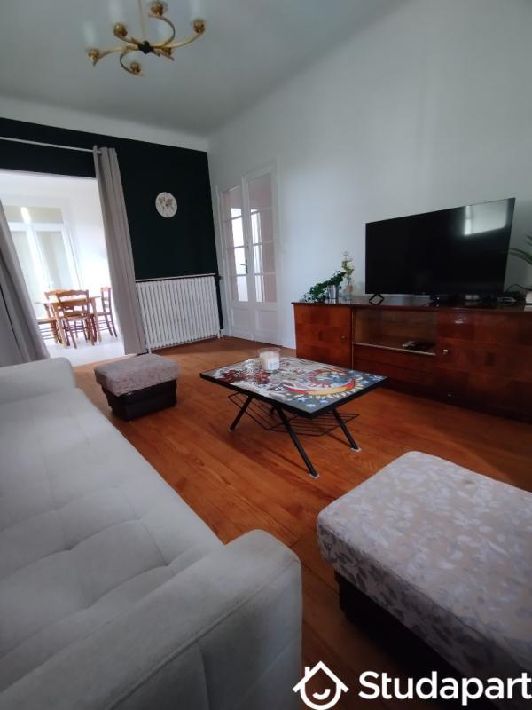 Chambre - 12 m² - 1 pièce