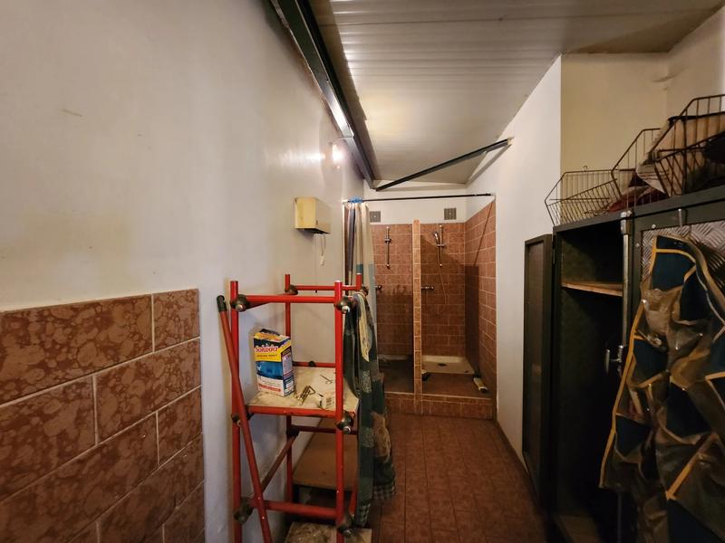 Local commercial - 330 m² - 5 pièces