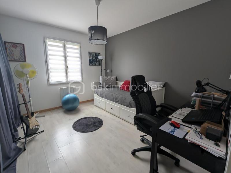 Maison - 90 m² - 5 pièces