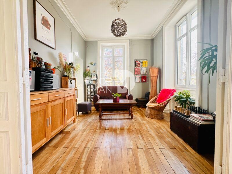 Maison bourgeoise - 144 m² - 9 pièces