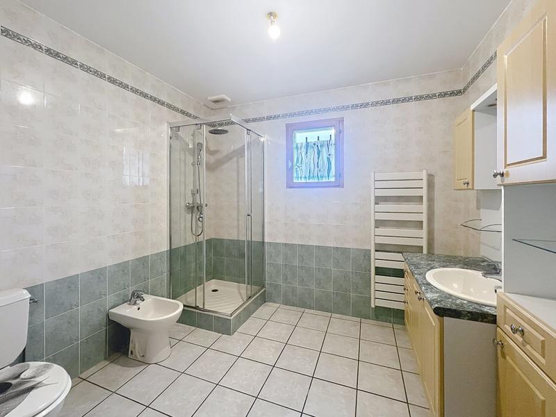 Maison - 92 m² - 5 pièces