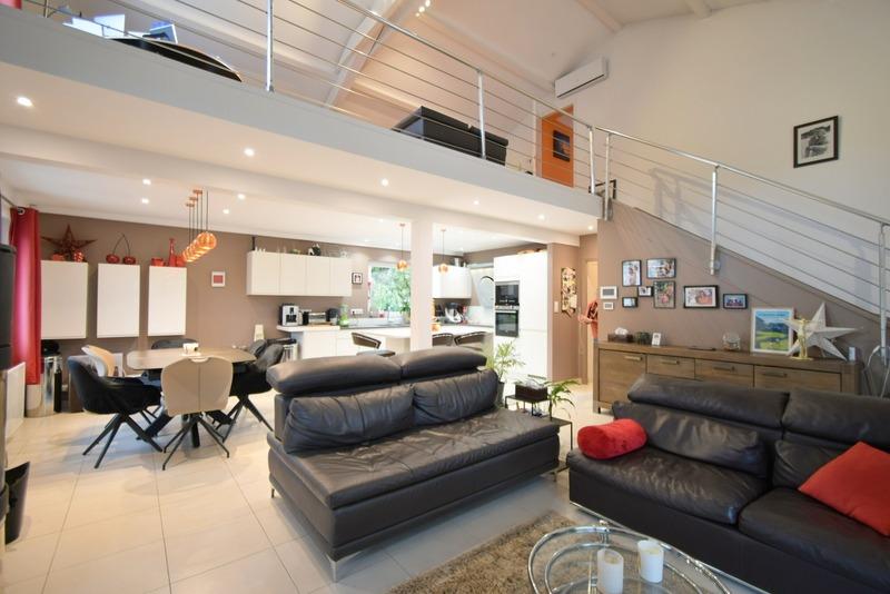 Maison - 172 m² - 8 pièces