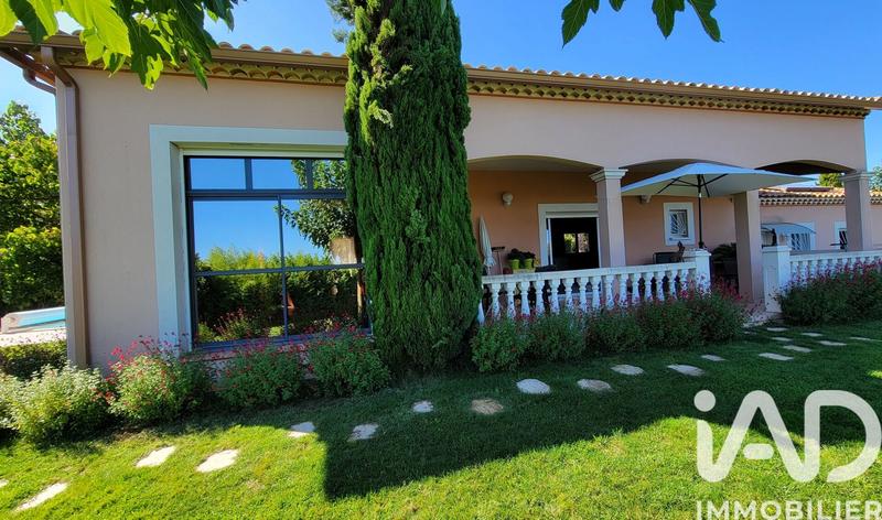 Maison - 199 m² - 7 pièces