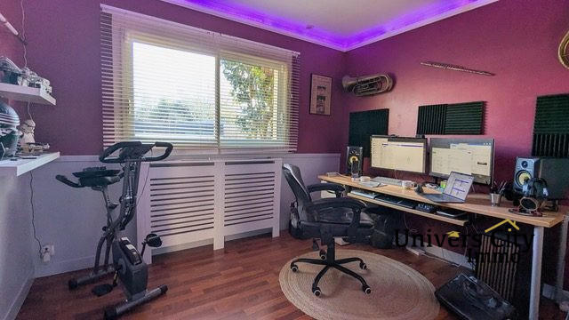 Maison - 186 m² - 7 pièces