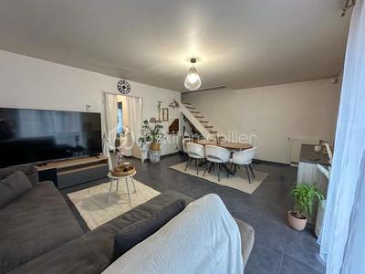 Maison - 98 m² - 5 pièces