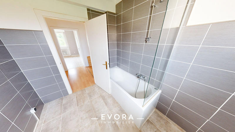 Appartement - 137 m² - 5 pièces