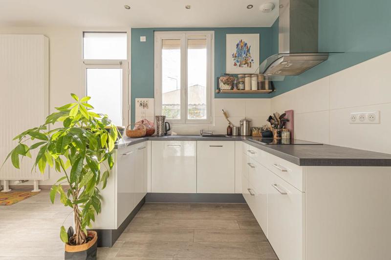 Maison - 90 m² - 5 pièces