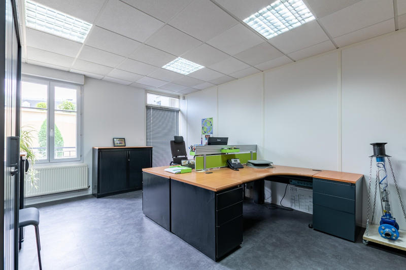 Bureau - 498 m² - 8 pièces