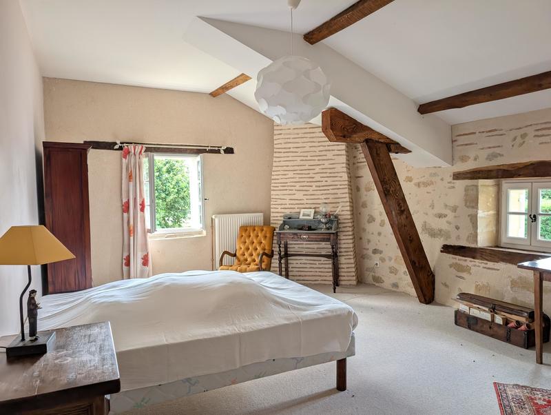 Propriété - 554 m² - 15 pièces