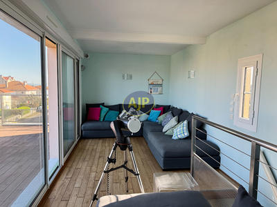 Maison - 201 m² - 11 pièces