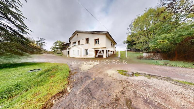 Maison - 377 m² - 15 pièces