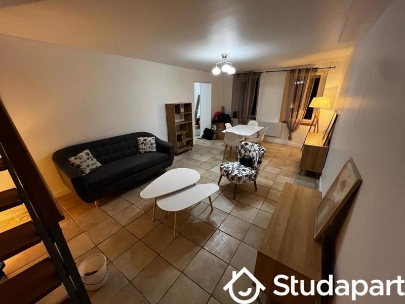 Chambre - 9 m² - 1 pièce