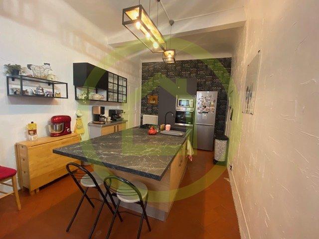 Maison - 137 m² - 6 pièces