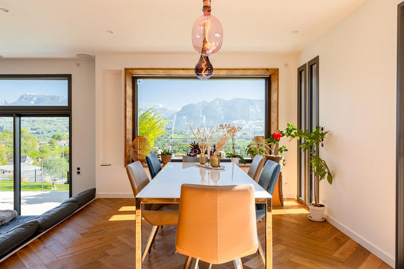 Villa - 252 m² - 7 pièces