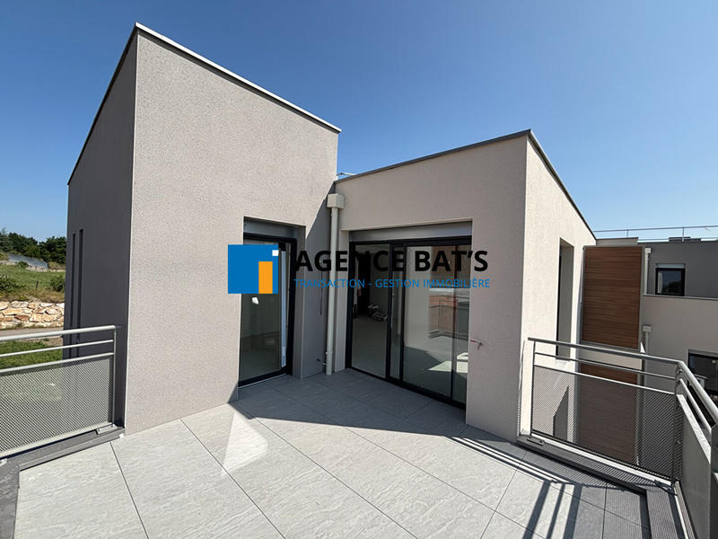 Appartement - 93 m² - 4 pièces