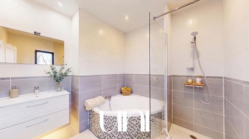 Maison - 155 m² - 7 pièces