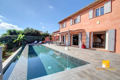 Villa - 210 m² - 7 pièces