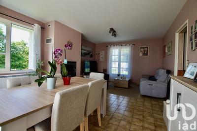 Maison - 94 m² - 6 pièces