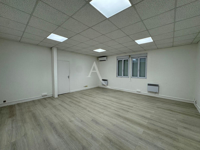 Bureau - 53 m² - 2 pièces