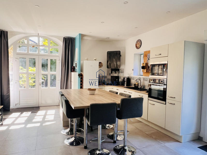 Maison - 183 m² - 5 pièces