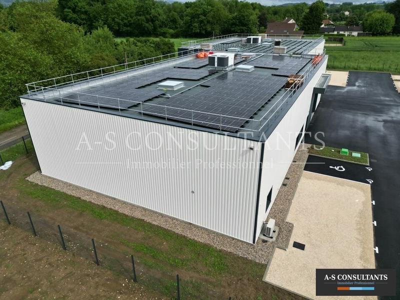 Entrepôt - 1 210 m²