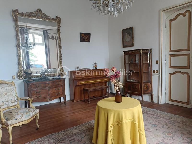 Demeure - 488 m² - 8 pièces